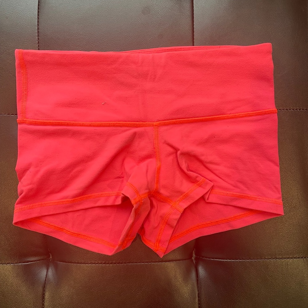 Reversible spandex